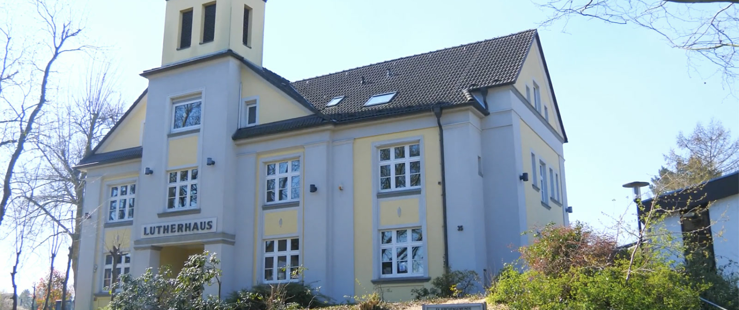 Evgl.Kirchengemeinde-Essen-Bedingrade-Schoenebeck-Lutherhaus-aussen